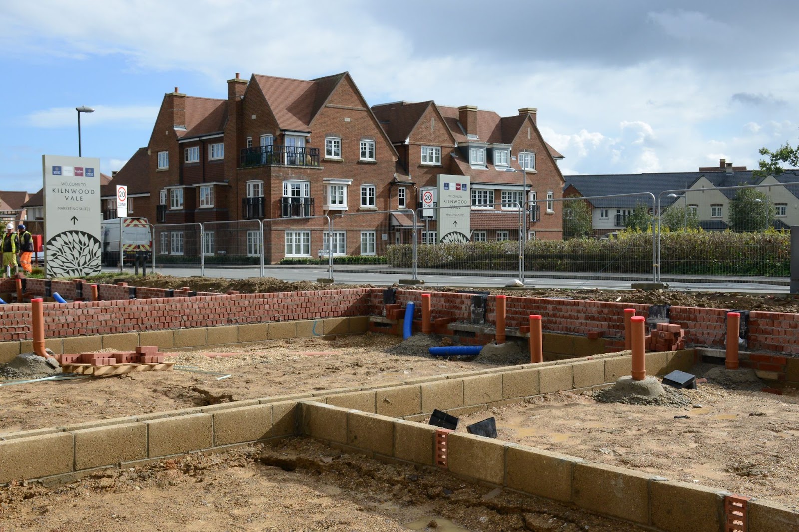 Devine Group was commissioned by Crest Nicholson South to deliver infrastructure at Kilnwood Vale.
